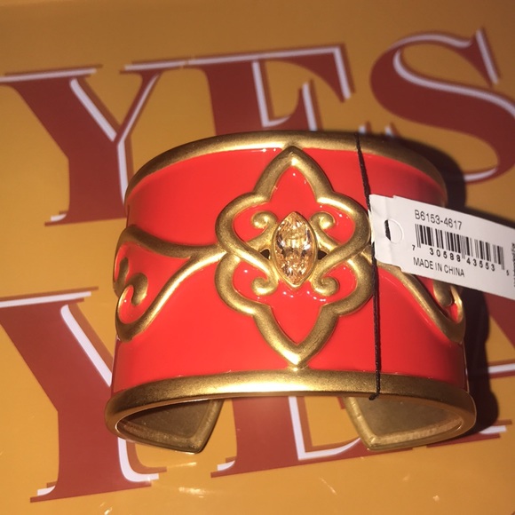 New Scarlet Red Open Cuff Bracelet Gem Center Gold Tone Scrolls By Carolee Lux - Picture 12 of 13